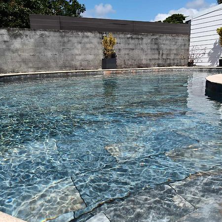 Chez Madame Fabienne Apartment Sainte-Suzanne ภายนอก รูปภาพ
